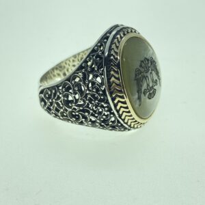 sedef taş üstüne kartal motifli gümüş erkek yüzüğü